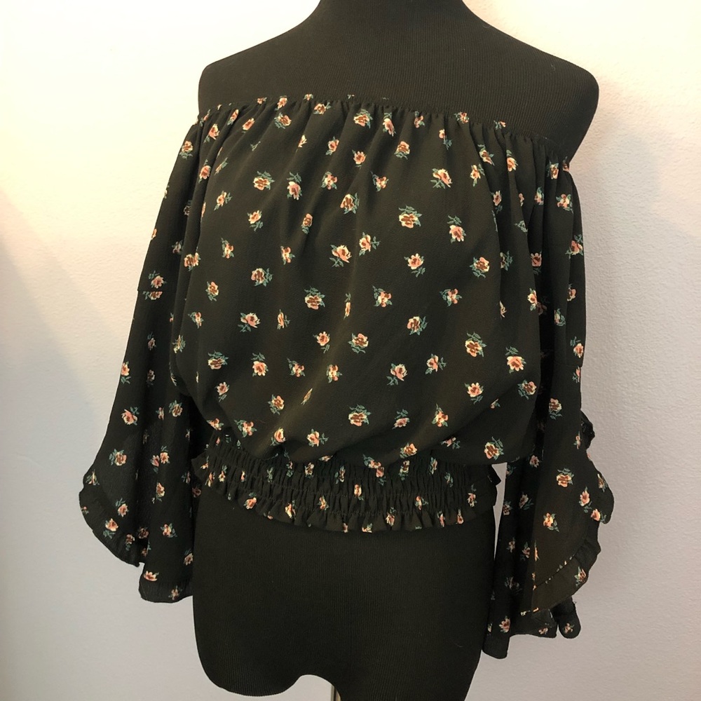 Off Shoulder Crop Top